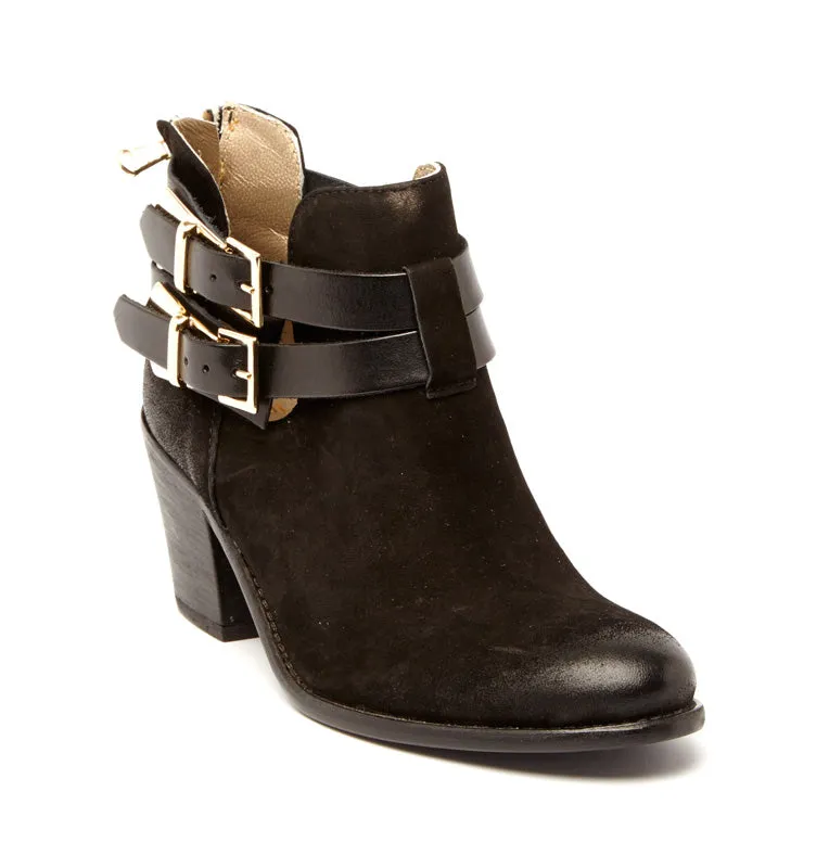BOOTS ANN TUIL LEWIS