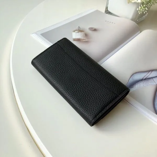 Capucines Wallet M62556 Black