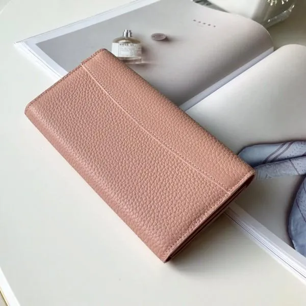 Capucines Wallet M62556 Pink