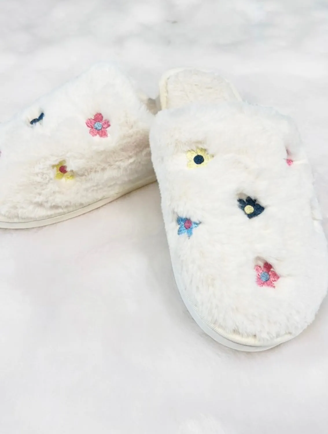 Daily Daisy Slippers