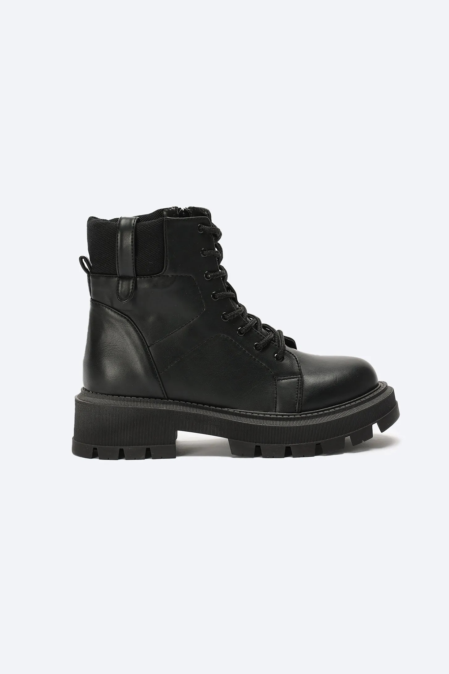 EASE ANKLE BOOTS - BLACK