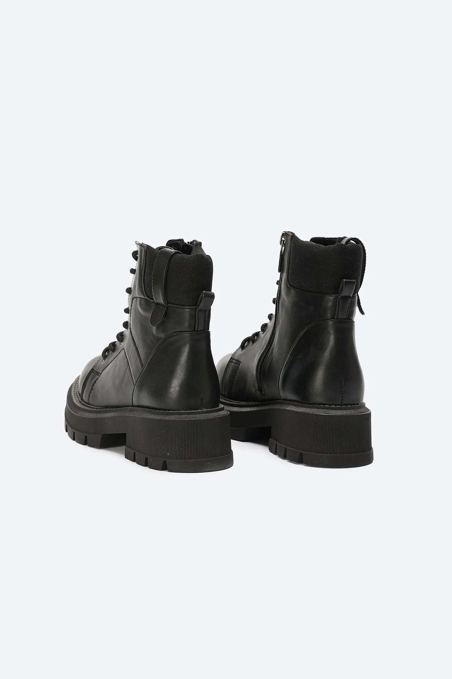 EASE ANKLE BOOTS - BLACK