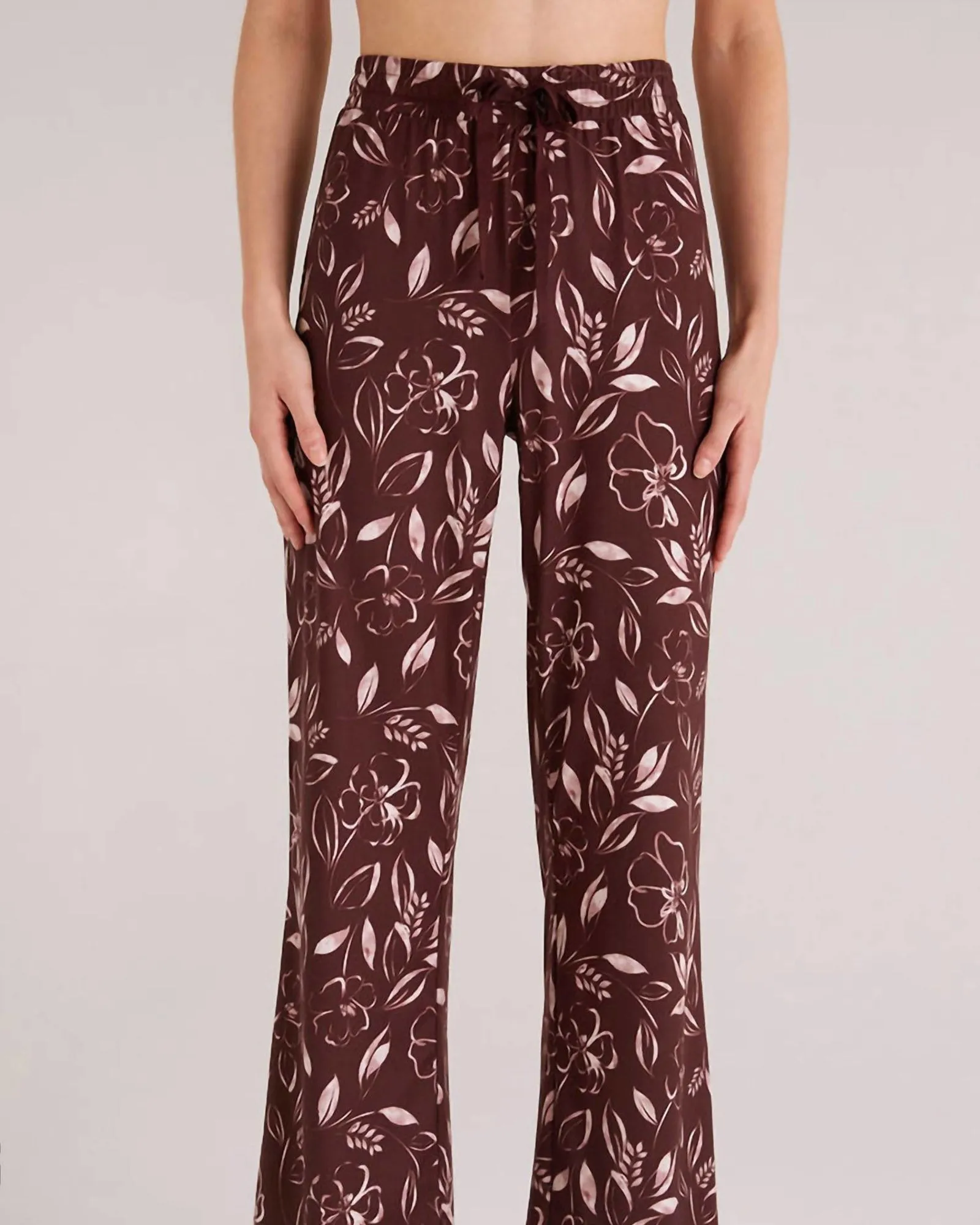 Eden Coffee & Dogs Pajama Set In White/Brown | White/Brown