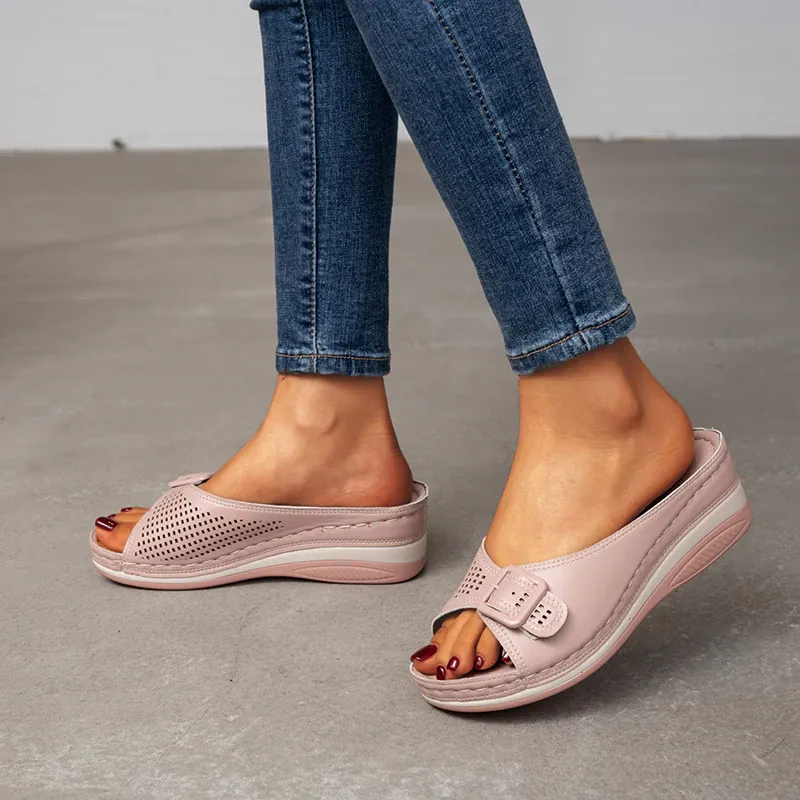 Women Closed Toe Flat Casual Beach Slippers