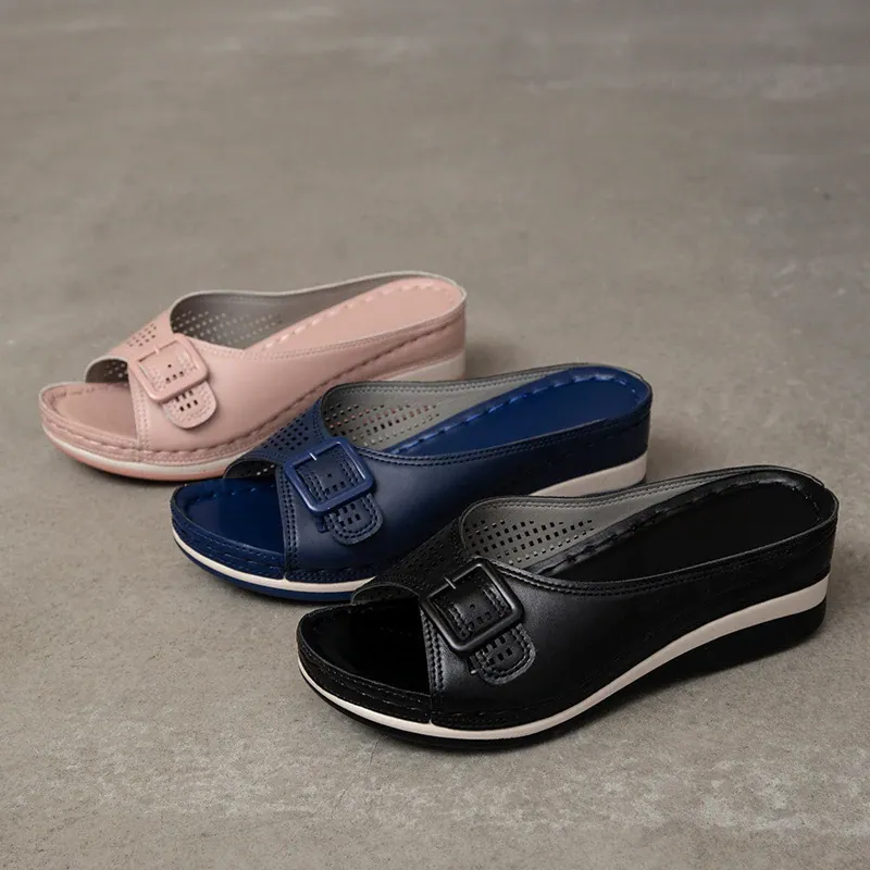 Women Closed Toe Flat Casual Beach Slippers